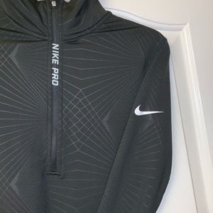 Women’s NikePro Hyperwarm Jacket